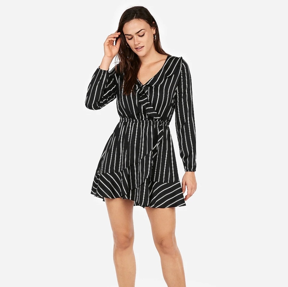 NWT Express Elastic Waist Ruffle Dress